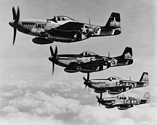 VÉGTELEN FÉNYKÉPEK, Fotó: P-51-es vadászgépek Alakzatban, Anglia | 375th repülőrajt | világháborút | II | Vintage Fotó, Dekoráció
